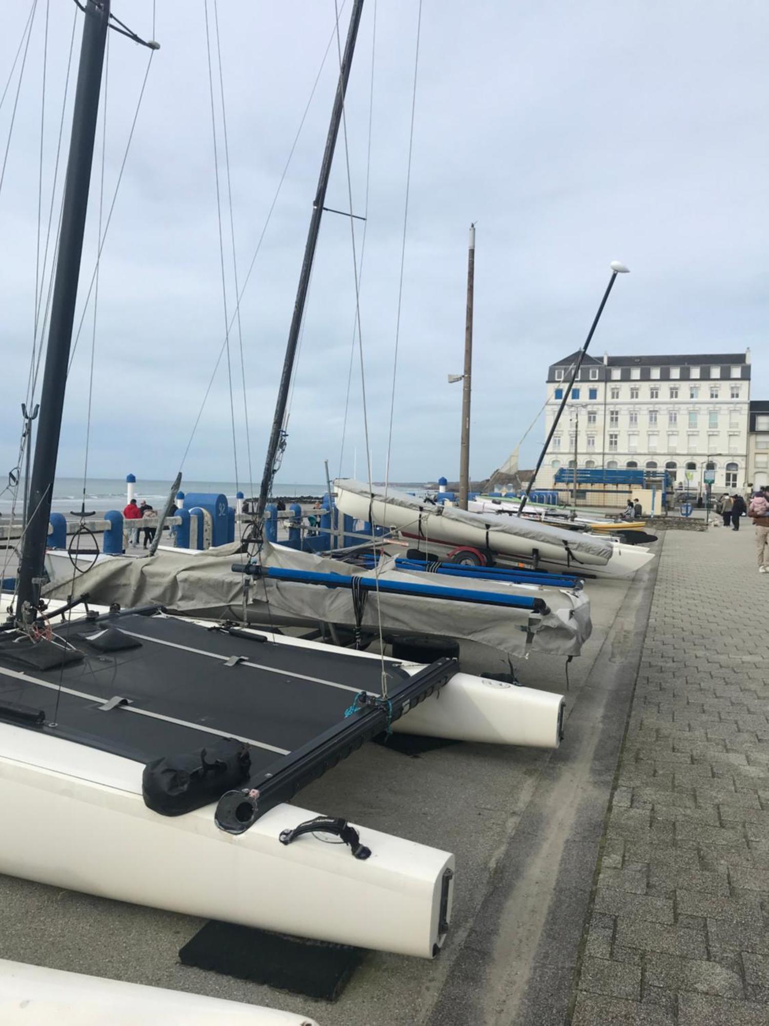 Une Jolie Vue - Appt 2 Pieces Vue Mer Balcon Sud Wimereux Luaran gambar